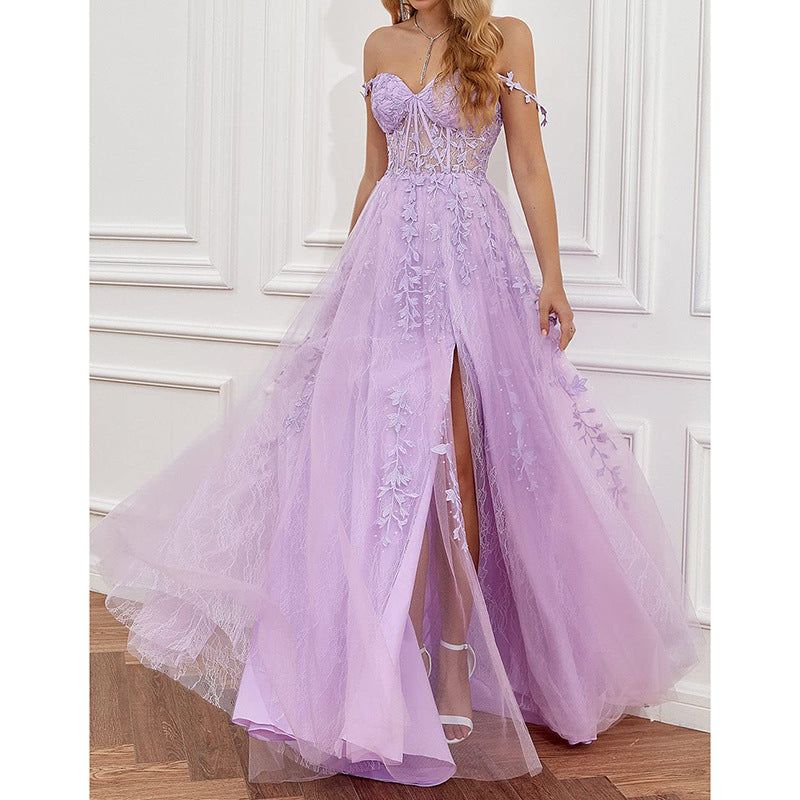 Women's dress princess in lace and Tulle, with appliques, slit skirt