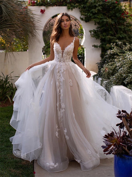 Wedding Dresses A-Line sweetheart classic straps chapel train lace