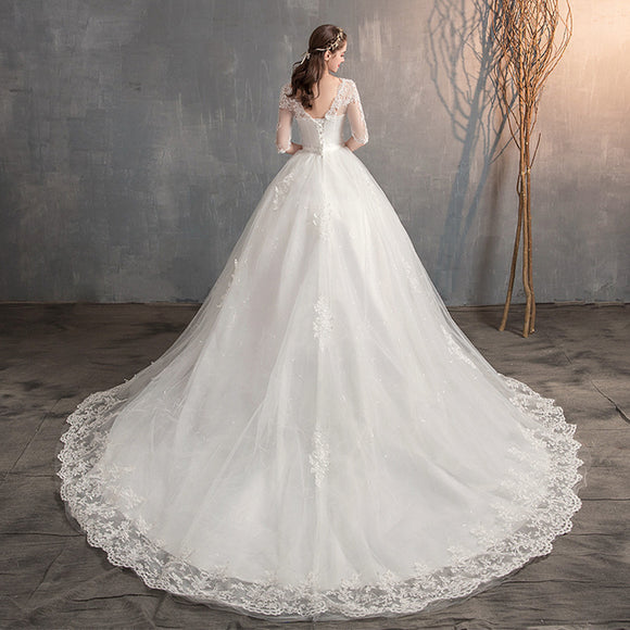 Wedding Dress long lace elegant, mid-length sleeves, embroidered train