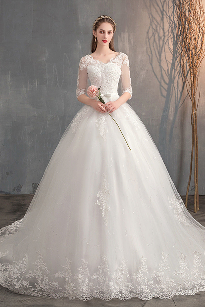 Wedding Dress long lace elegant, mid-length sleeves, embroidered train