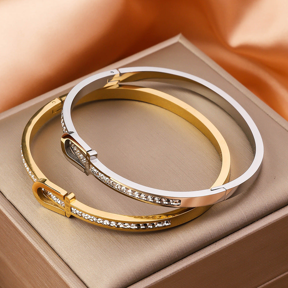 Women's Bracelet stainless steel gold plated elegant fashionable love