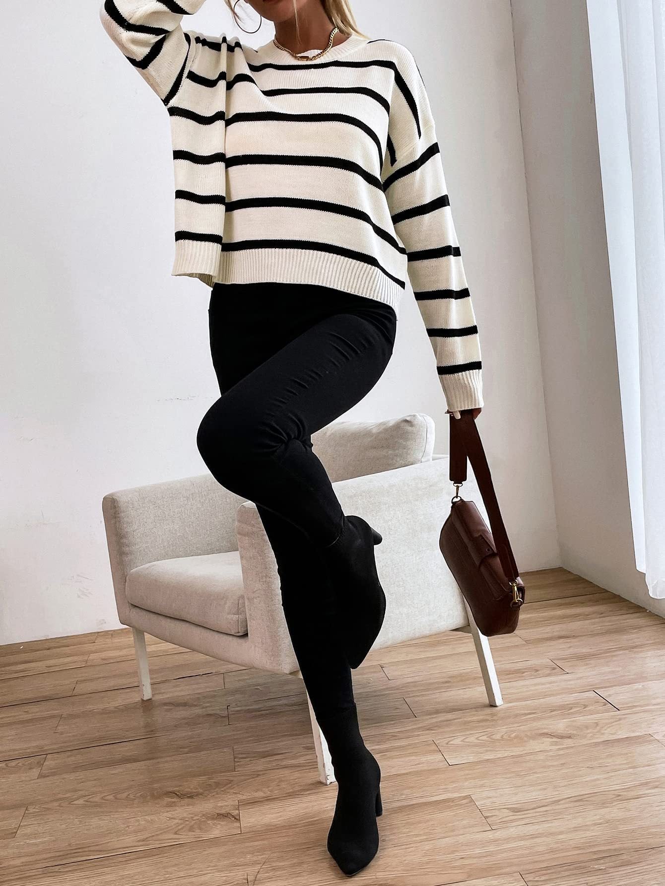 Women's sweater knitted striped elegant with long sleeves, round neck