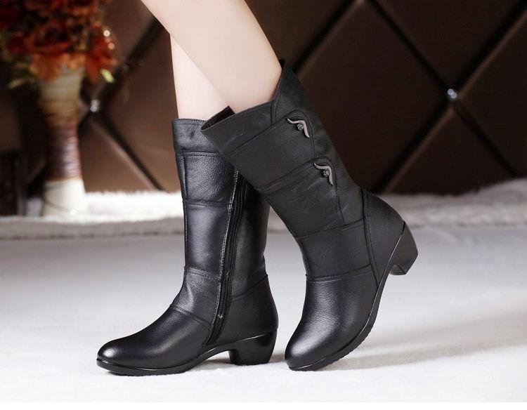 Women's Boots in velvet padded and hot elegant round head