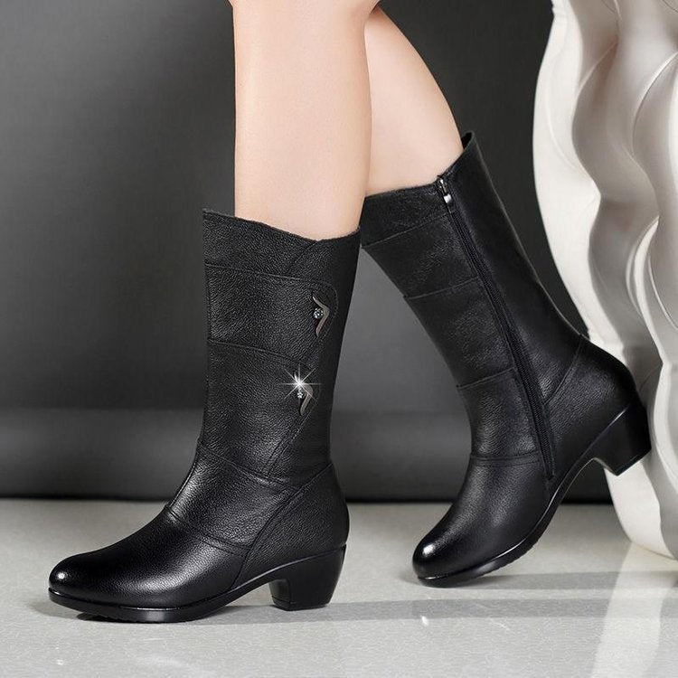 Women's Boots in velvet padded and hot elegant round head