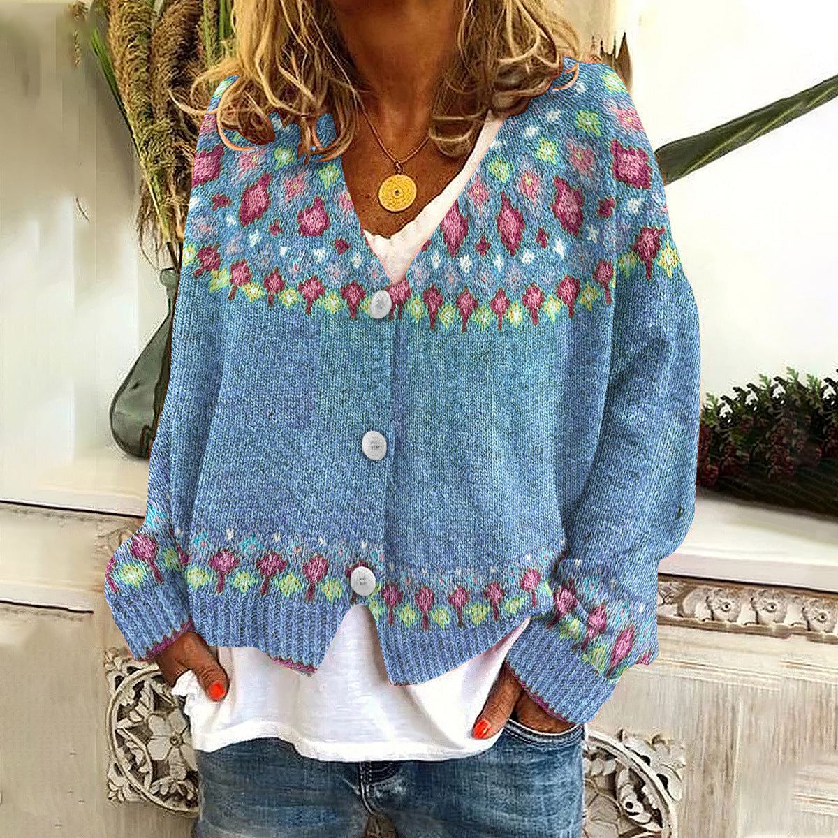 Women's cardigan knitted with contrasting buttons, sheep pattern open