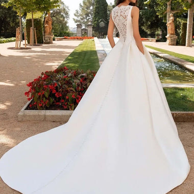 Women's wedding dress Elegant retro satin Slim Trailing Gown Bridal Simple