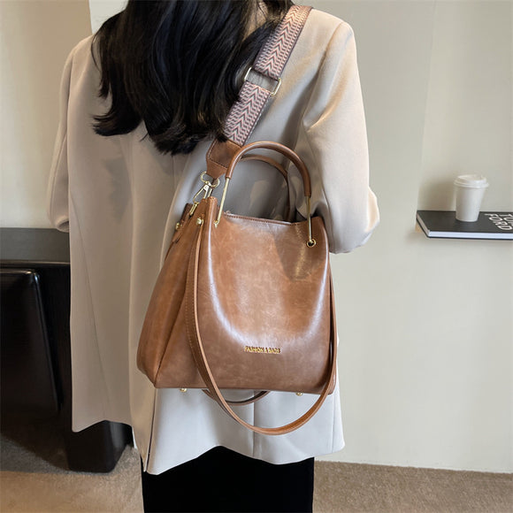 Women's tote bag leather large capacity retro elegant crossbody