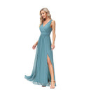 Women's evening dress, elegant in chiffon, sleeveless, V-neck