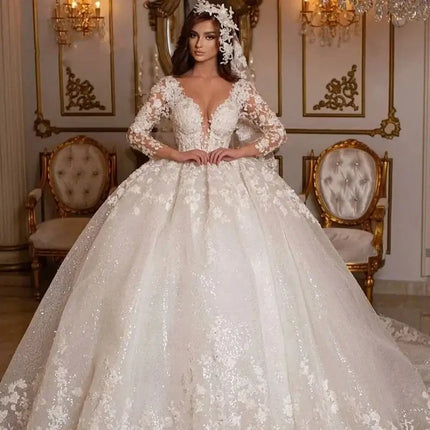 Elisabeth Vintage Princess Wedding Dress with Lace & Long Sleeves