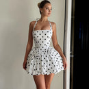Elegante minivestido sexy con hombros descubiertos y lunares en forma de A-9