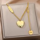 Women's necklace of clavicle elegant pendant sweet love