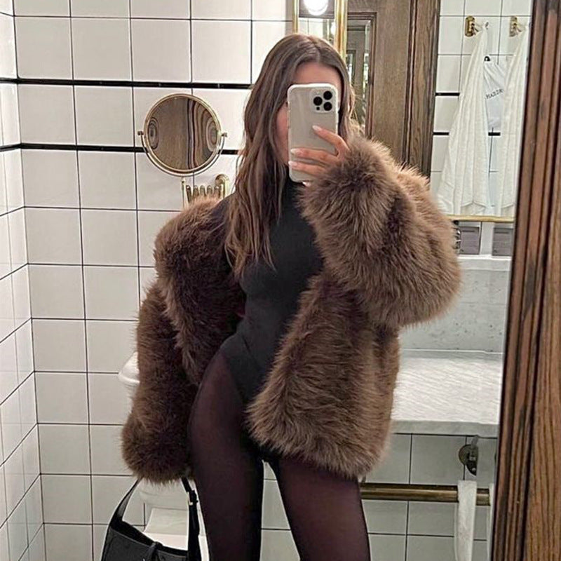 Women's coat short faux fur elegant long sleeves worm winter fashion