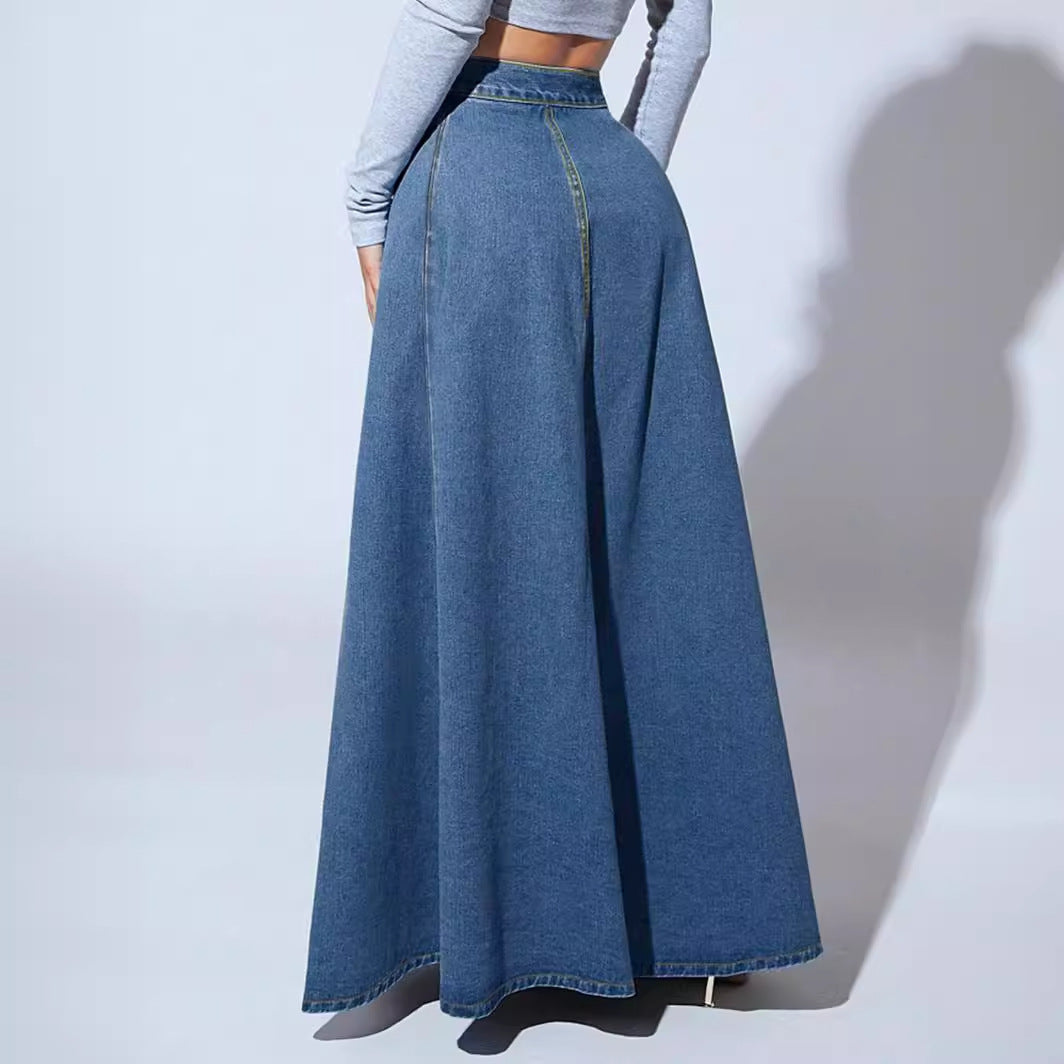 Women's long skirt in denim elegant pleated buttoned