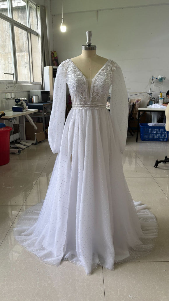Women’s Beach Wedding Dress Elegant V-Neck Puff Sleeve Mesh Boho Gown with Appliques