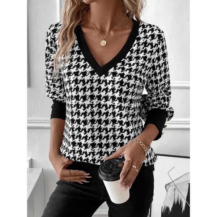 Women's T-shirt printed buttoned elegant, long sleeves, V-neck