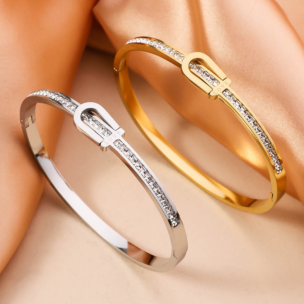 Women's Bracelet stainless steel gold plated elegant fashionable love