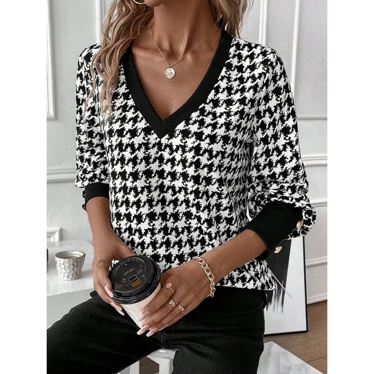 Women's T-shirt printed buttoned elegant, long sleeves, V-neck