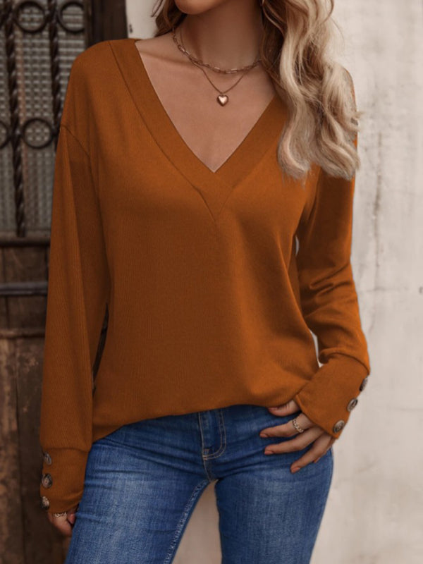 Women's t-shirt loose with dropped shoulders, v-neck, buttoned top